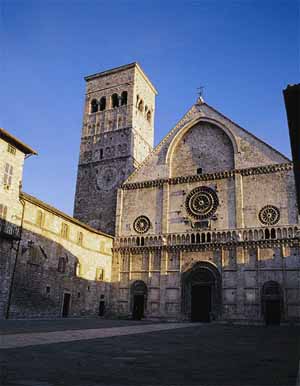 Hotel 2 stelle in Assisi Basilica di Santa Chiara - La Rocca