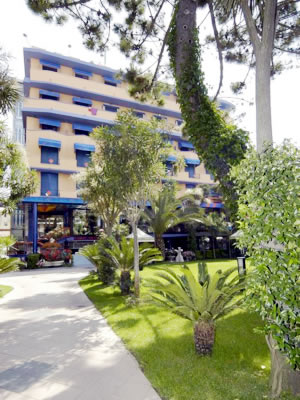 Hotel 3 stelle in Camaiore Versilia - EUR