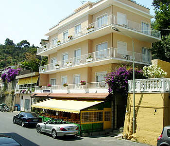 Hotel 3 stelle in Diano Marina Riviera dei Fiori - Nettuno