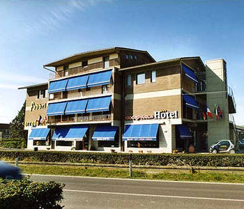 Hotel 3 stelle in Monteroni d'Arbia Crete Senesi - Mille Miglia