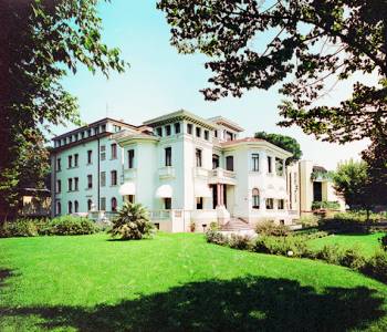Hotel 4 stelle in Riccione Centro - De La Ville