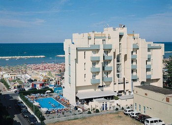 Hotel 3 stelle in Rimini Viserbella - Life
