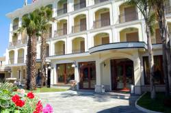 Hotel 3 stelle in Castel Volturno Circeo, Isole Pontine e Golfo di Gaeta - Best Western Hotel La Perla