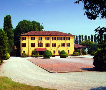 Hotel 3 stelle in Vigarano Mainarda Dintorni di Ferrara - Antico Casale
