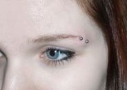 Piercing al sopracciglio